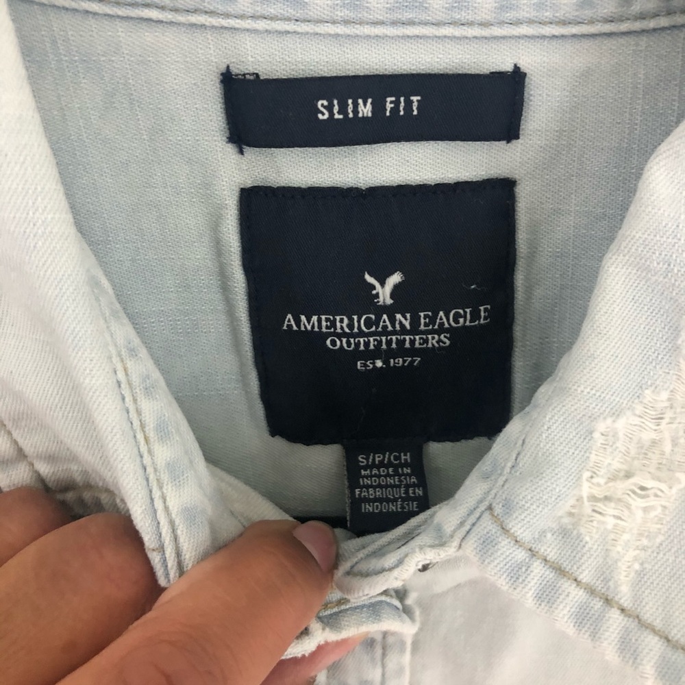American Eagle Distressed Button Down Small - image 2